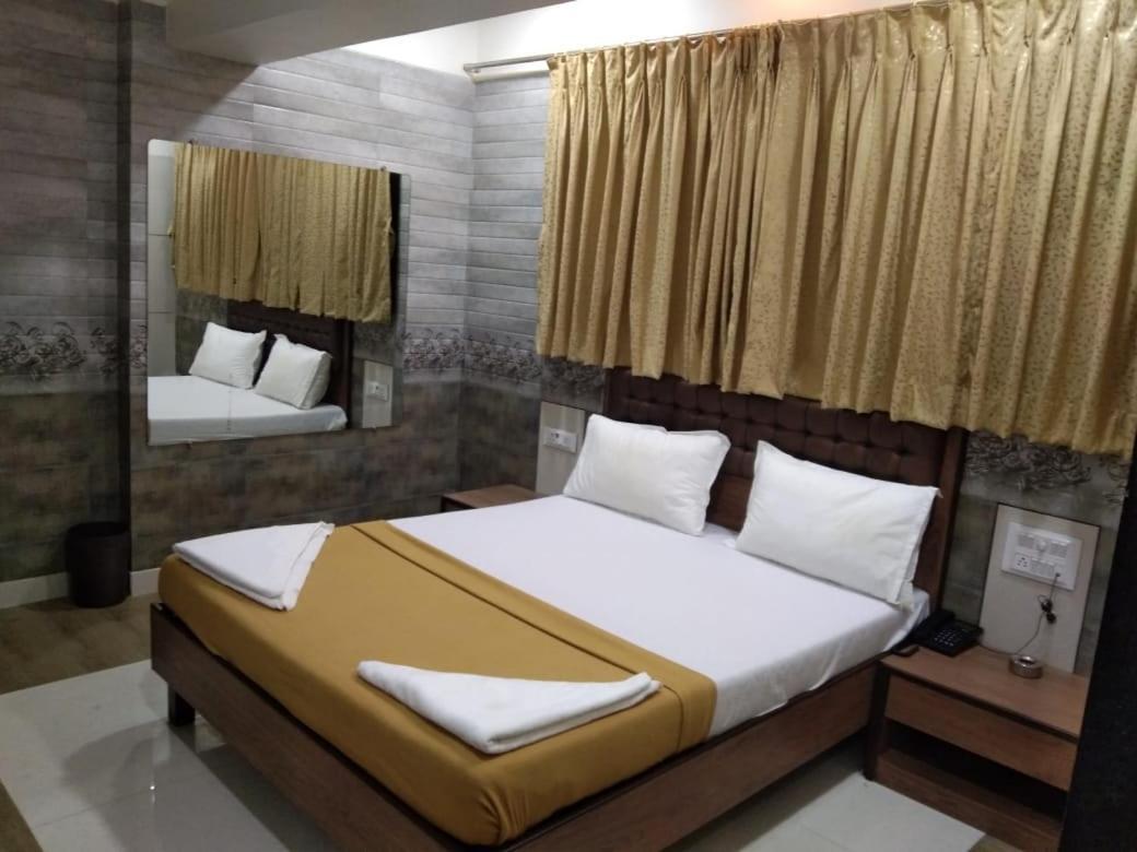 Hotel Royal Residency Mumbai Exterior photo